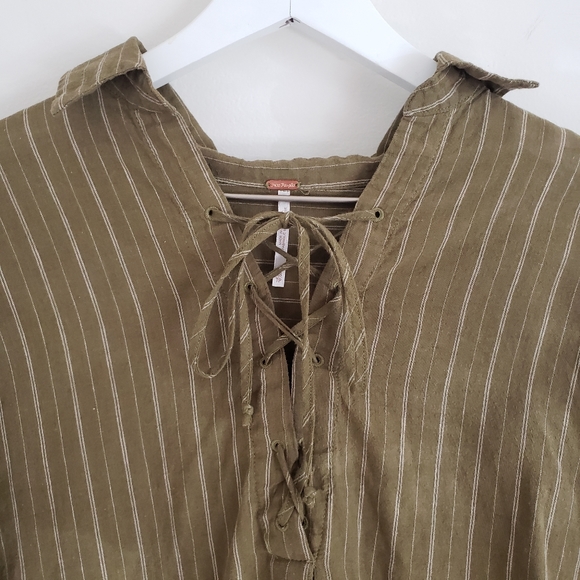 Free People Under the Boardwalk Olive Green Lace Up Tunic Top XS EUC - Picture 4 of 9